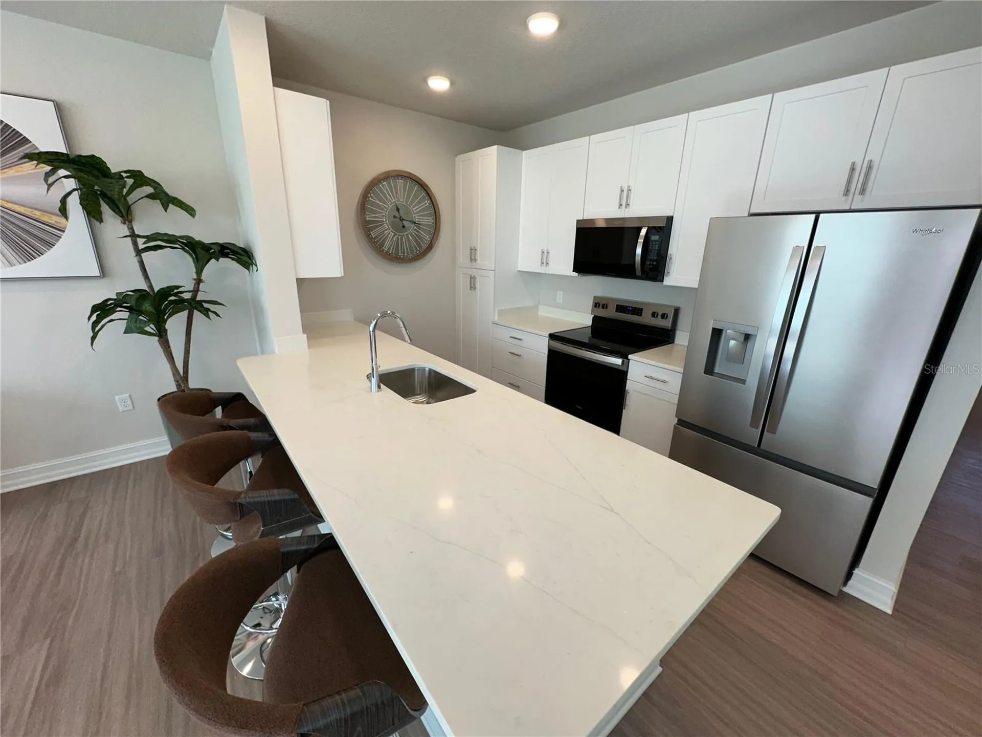 1075 E Caroline Street Tavares FL 32778