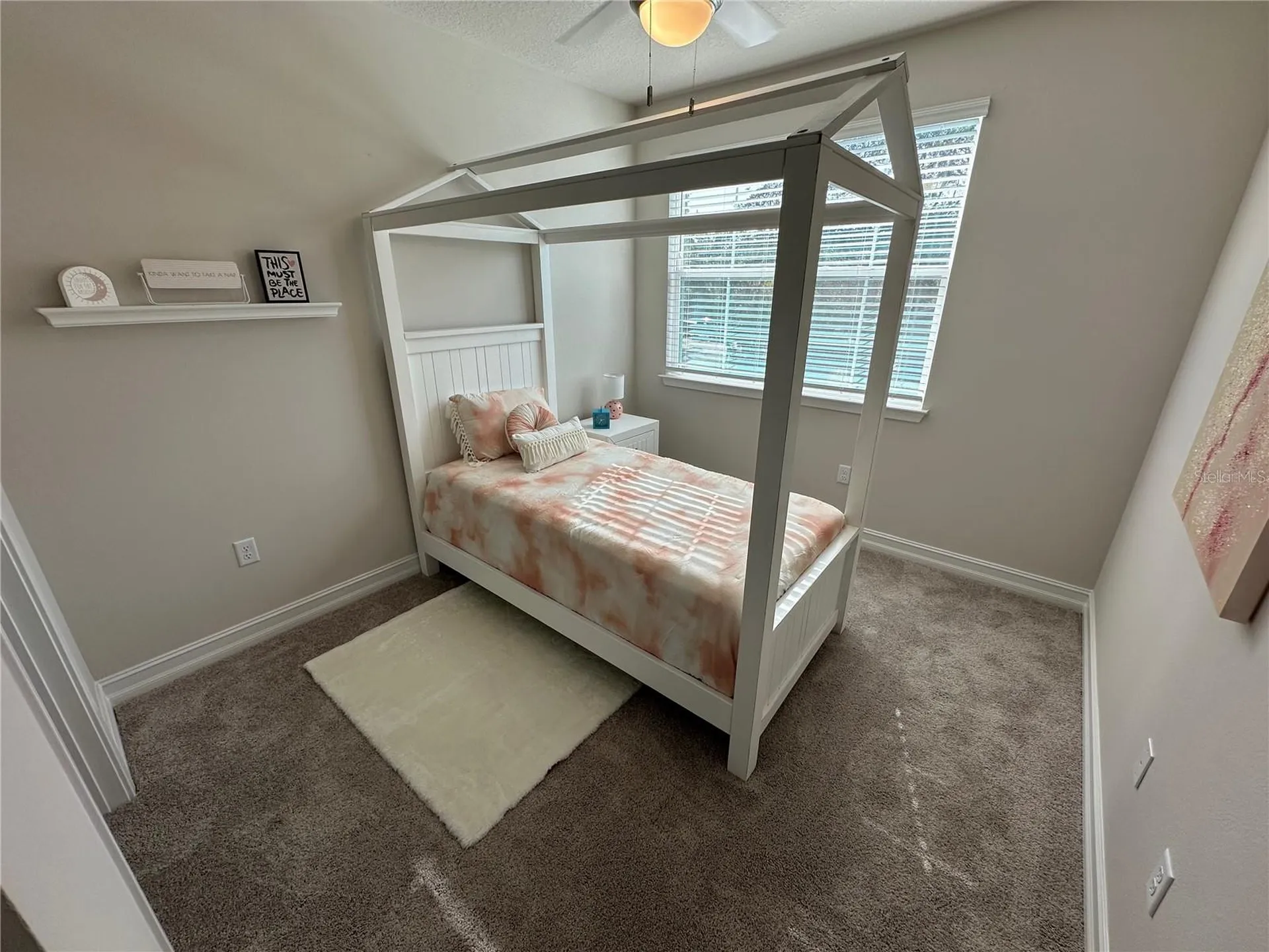 1075 E Caroline Street Tavares FL 32778