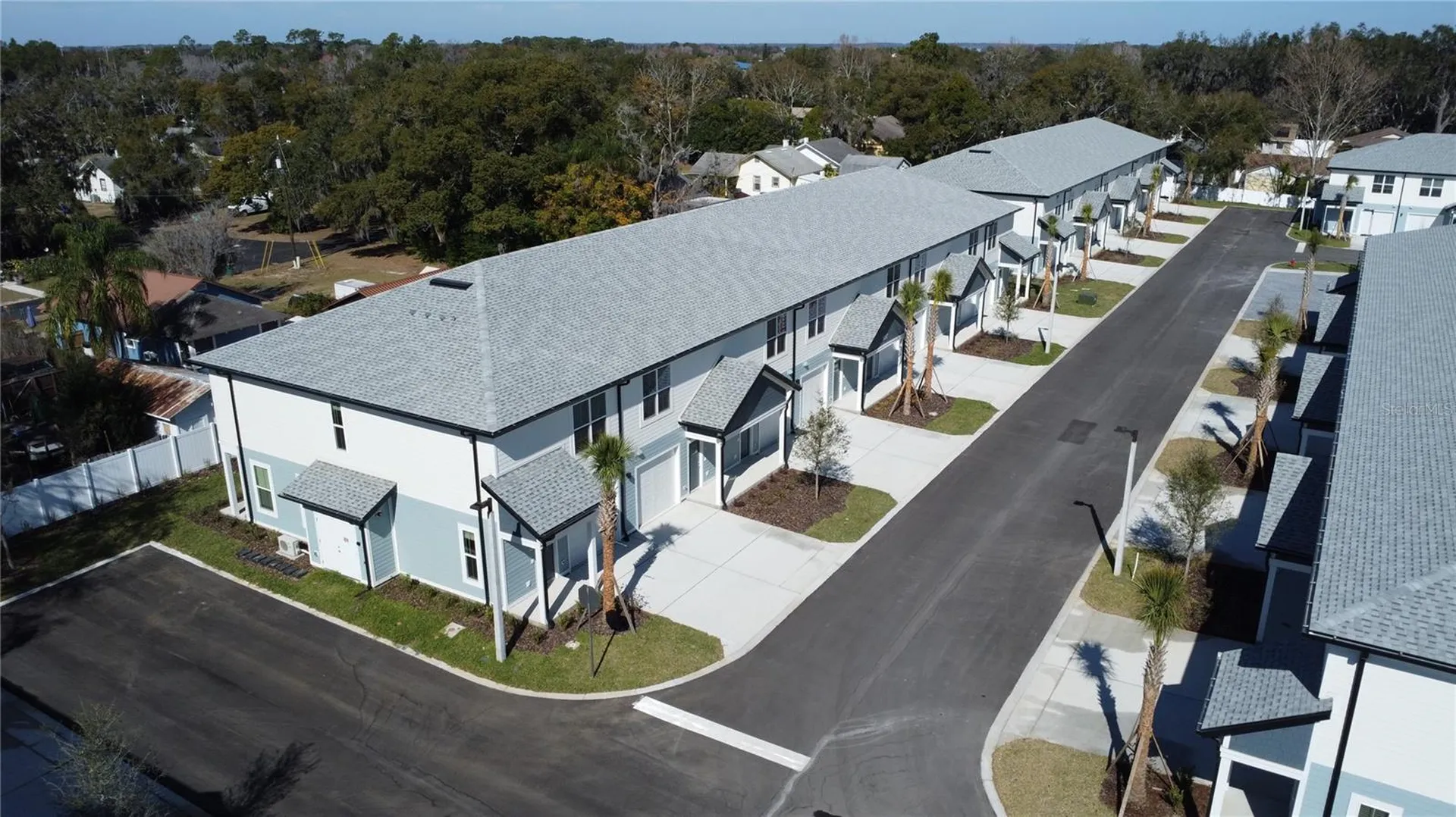 1075 E Caroline Street Tavares FL 32778