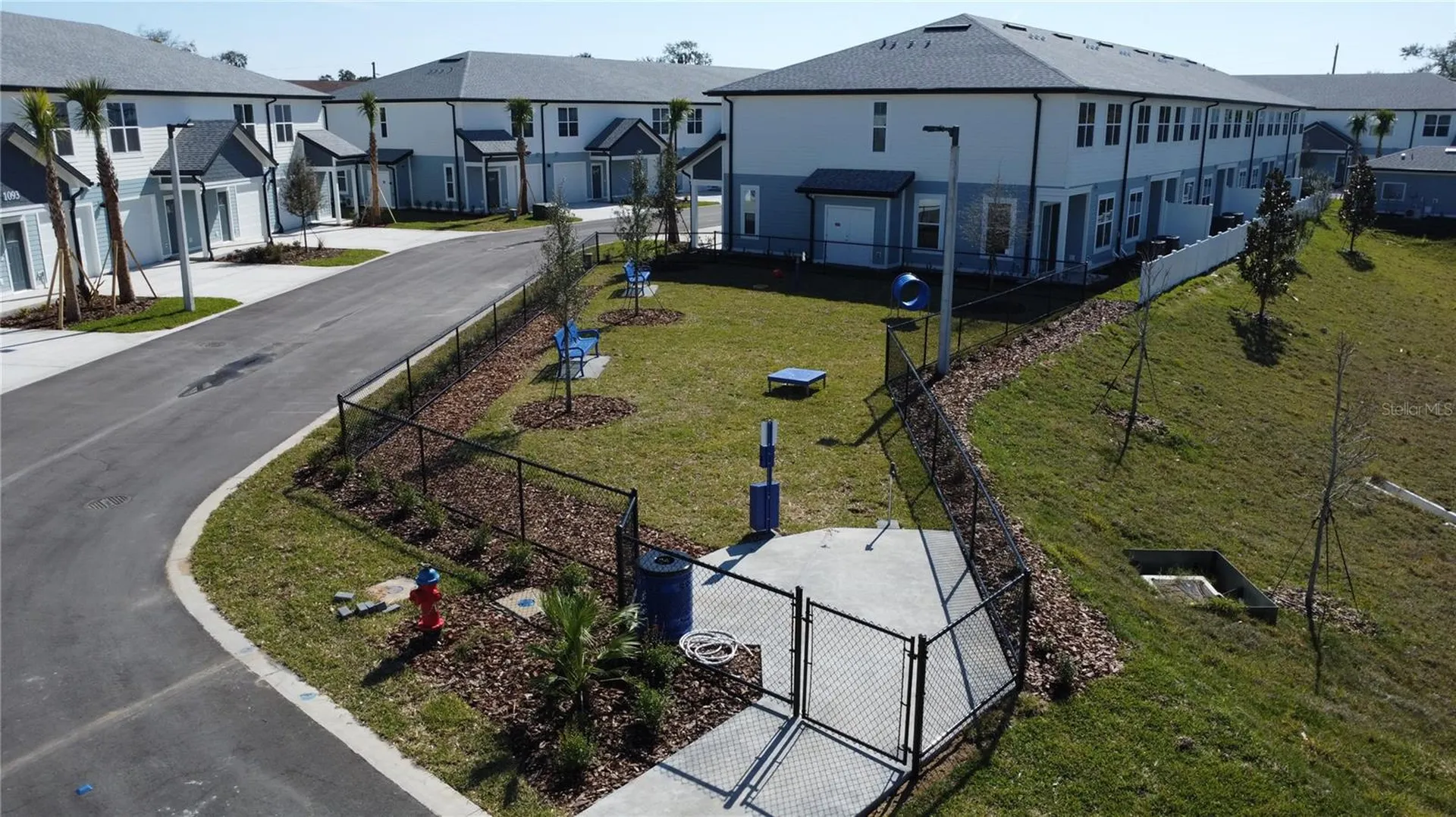 1075 E Caroline Street Tavares FL 32778