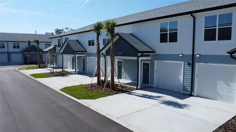 1075 E Caroline Street Tavares FL 32778