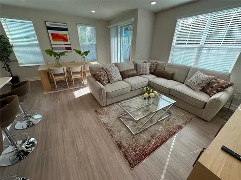 1075 E Caroline Street Tavares FL 32778