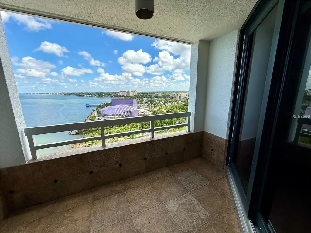 988 Boulevard Of The Arts Boulevard Sarasota FL 34236