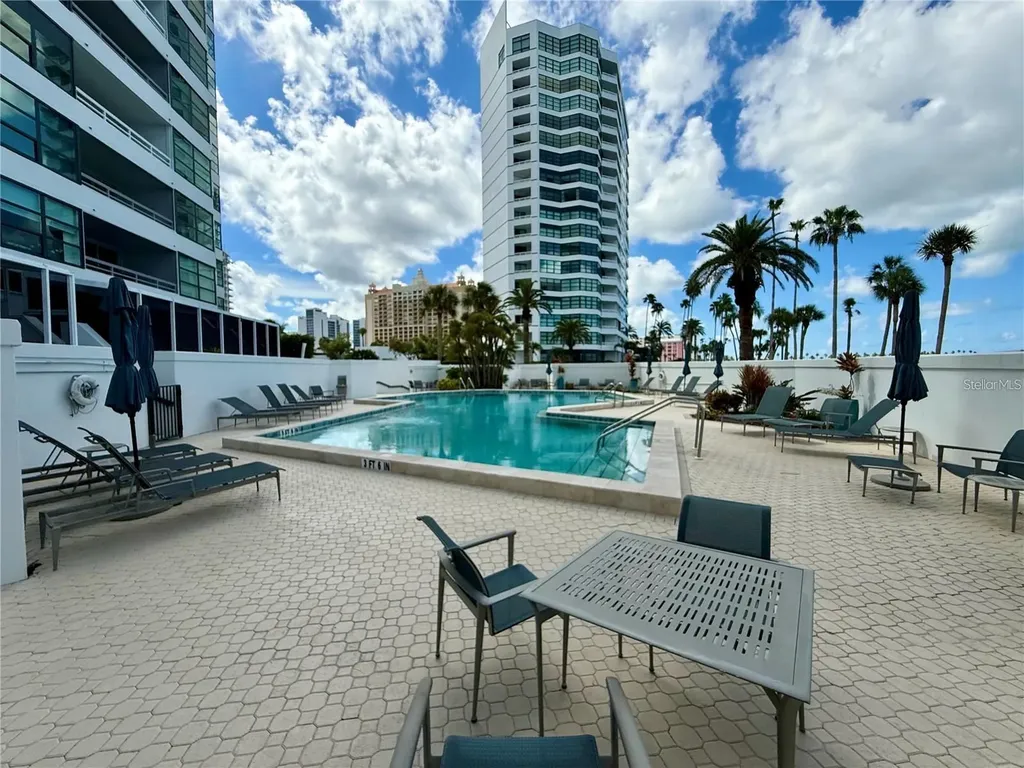 988 Boulevard Of The Arts Boulevard Sarasota FL 34236