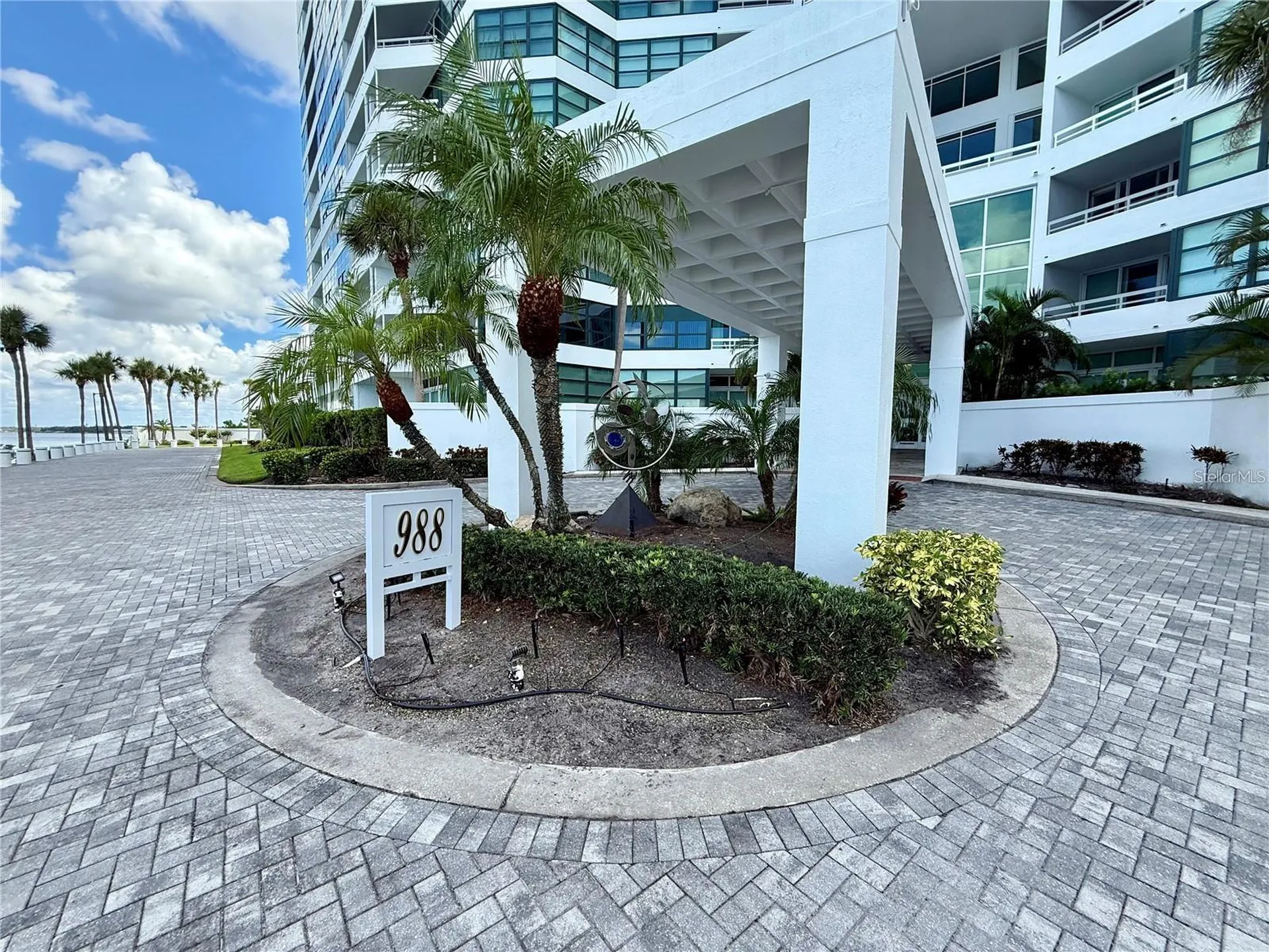 988 Boulevard Of The Arts Boulevard Sarasota FL 34236
