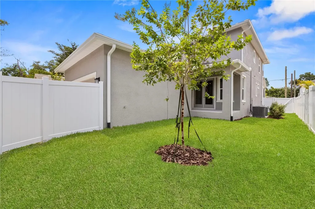 1522 W Arch Street Tampa FL 33607