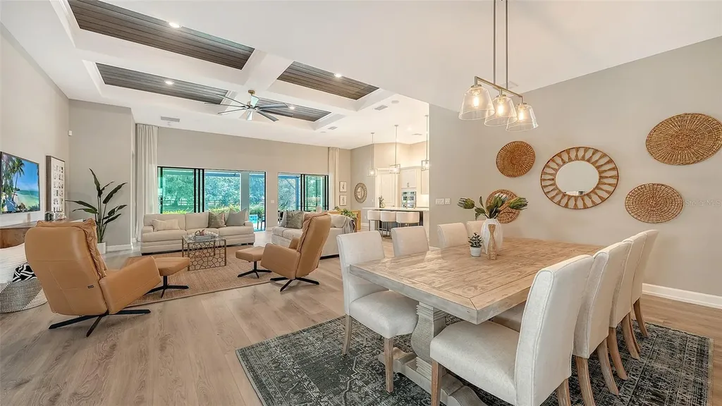 7872 Mainsail Lane Sarasota FL 34240