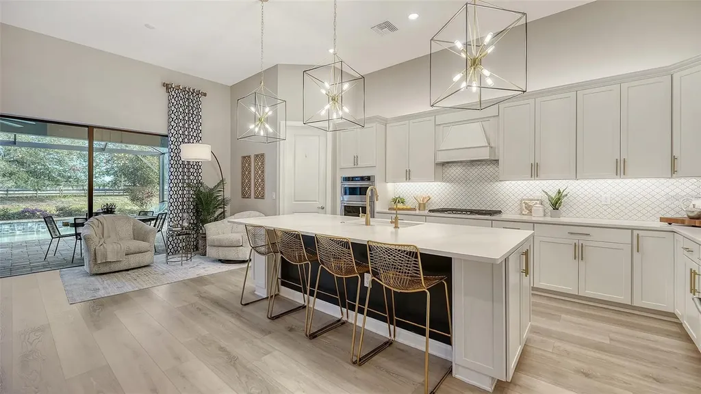 7872 Mainsail Lane Sarasota FL 34240