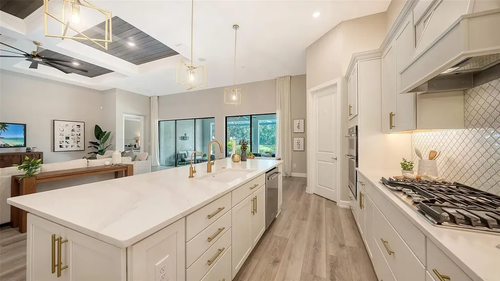 7872 Mainsail Lane Sarasota FL 34240