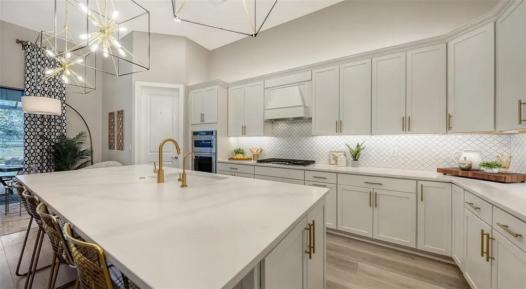 7872 Mainsail Lane Sarasota FL 34240
