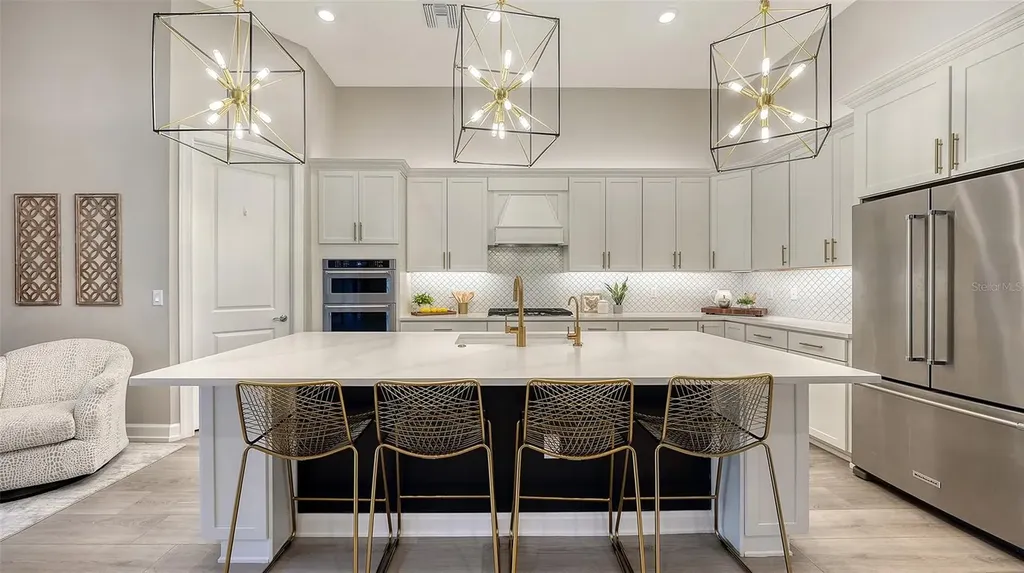 7872 Mainsail Lane Sarasota FL 34240