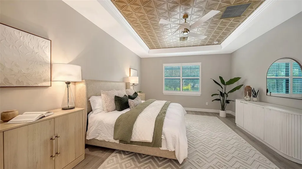 7872 Mainsail Lane Sarasota FL 34240