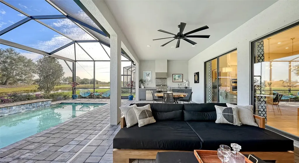 7872 Mainsail Lane Sarasota FL 34240