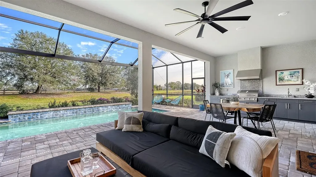 7872 Mainsail Lane Sarasota FL 34240