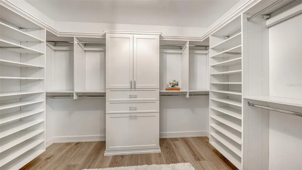 7872 Mainsail Lane Sarasota FL 34240