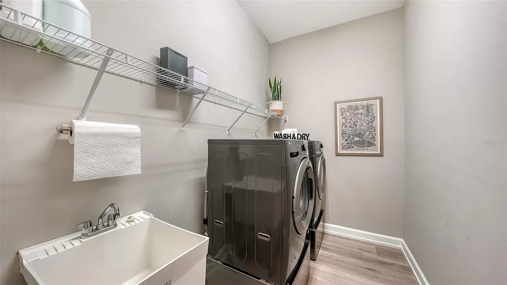 7872 Mainsail Lane Sarasota FL 34240