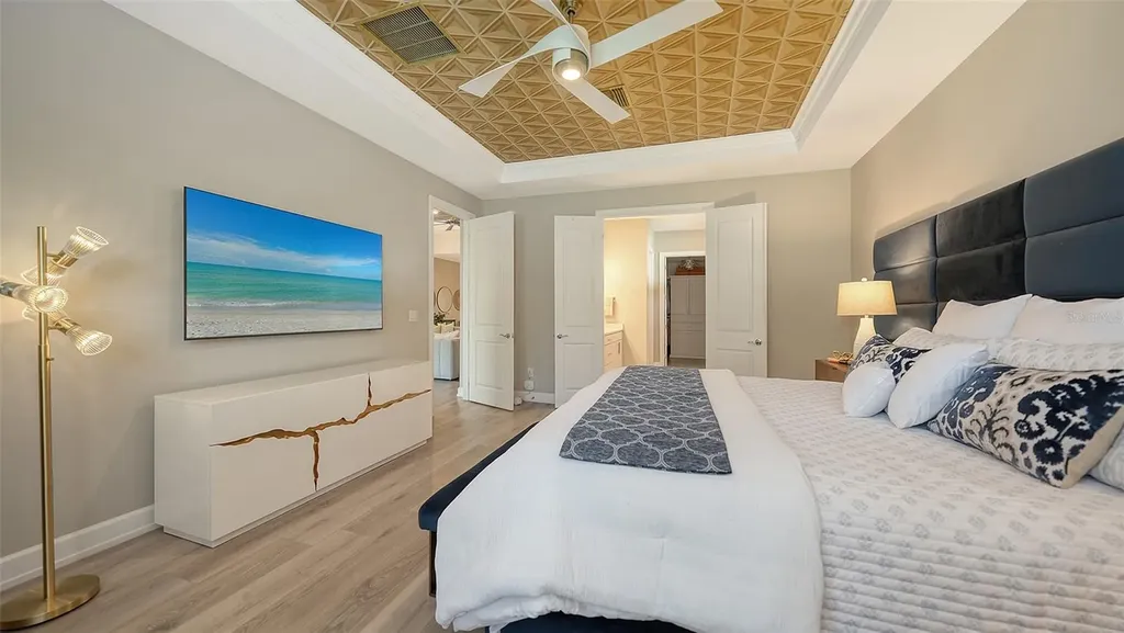 7872 Mainsail Lane Sarasota FL 34240