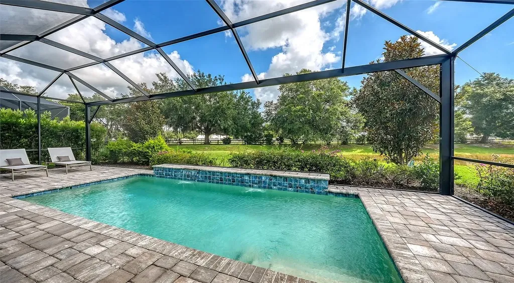 7872 Mainsail Lane Sarasota FL 34240