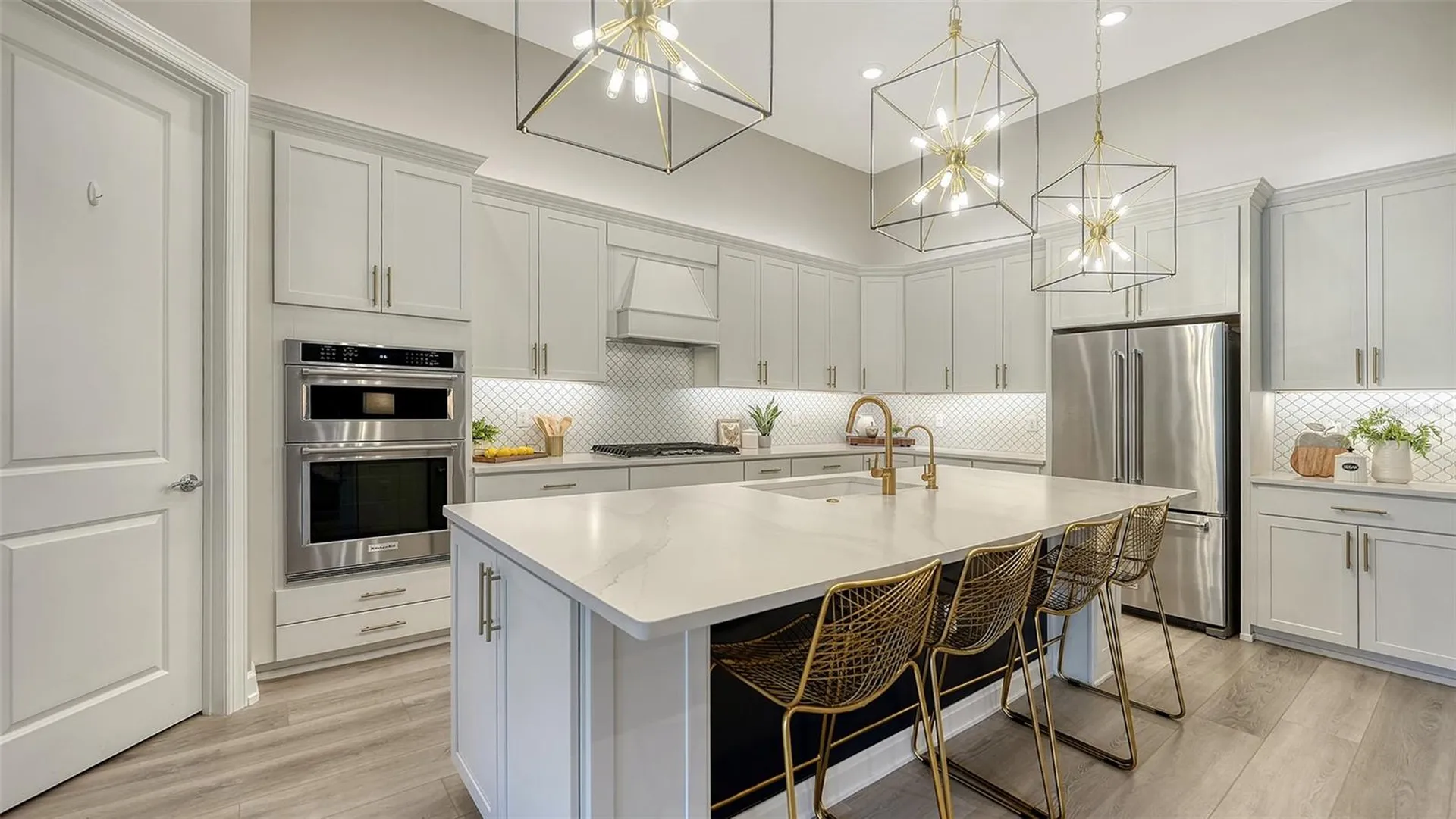 7872 Mainsail Lane Sarasota FL 34240