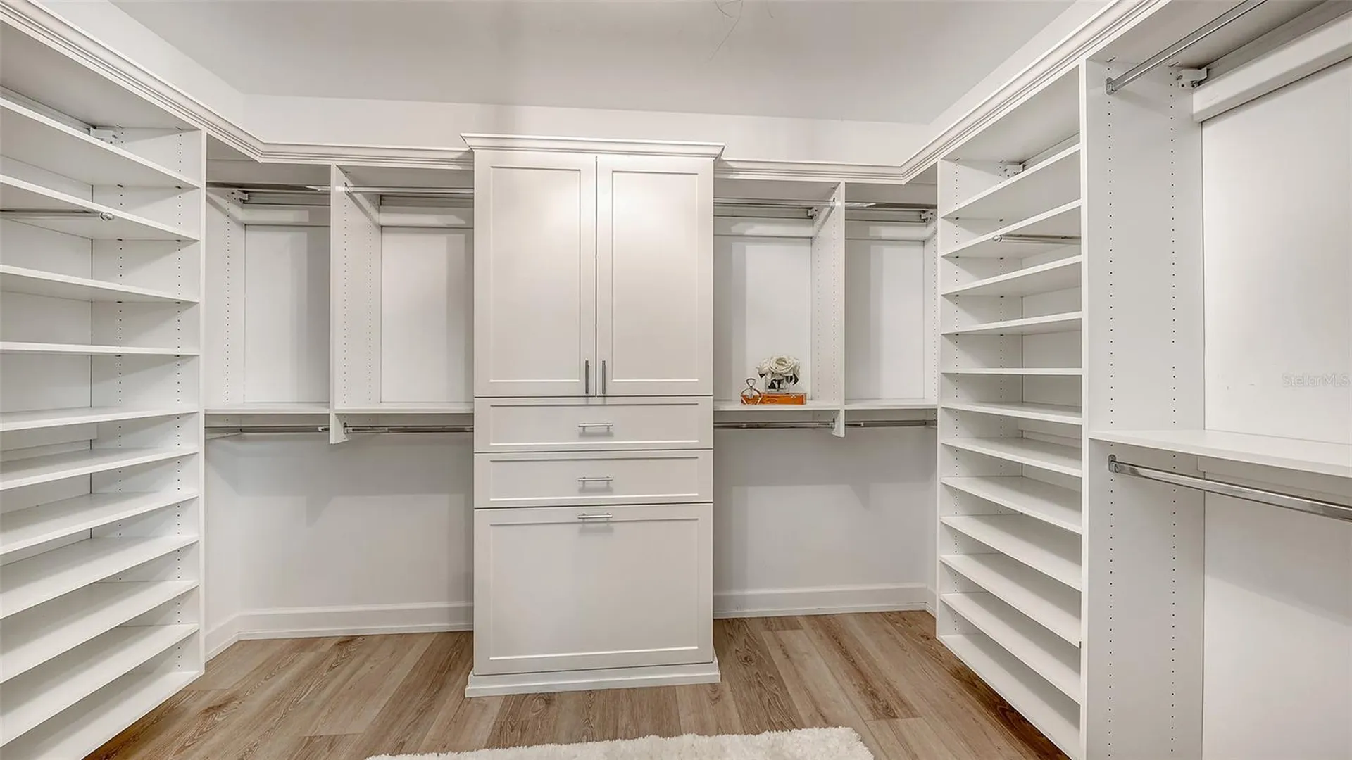 7872 Mainsail Lane Sarasota FL 34240