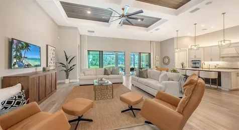 7872 Mainsail Lane Sarasota FL 34240