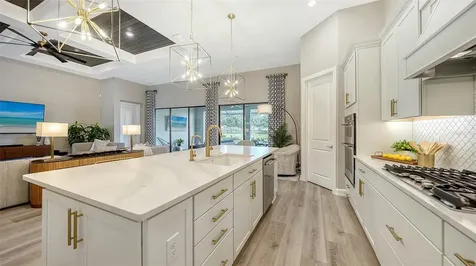 7872 Mainsail Lane Sarasota FL 34240
