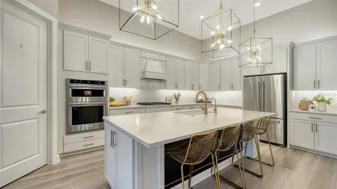 7872 Mainsail Lane Sarasota FL 34240