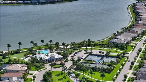 7872 Mainsail Lane Sarasota FL 34240
