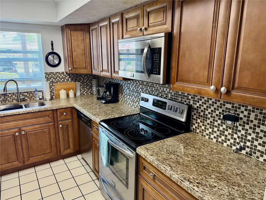 806 SE 46th Street Cape Coral FL 33904