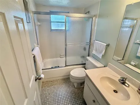 806 SE 46th Street Cape Coral FL 33904