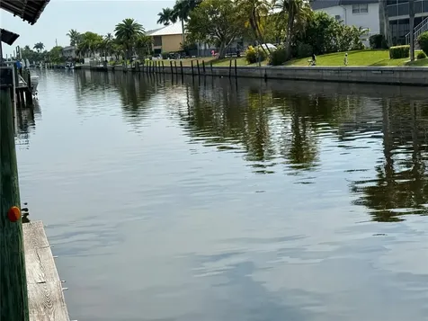 806 SE 46th Street Cape Coral FL 33904