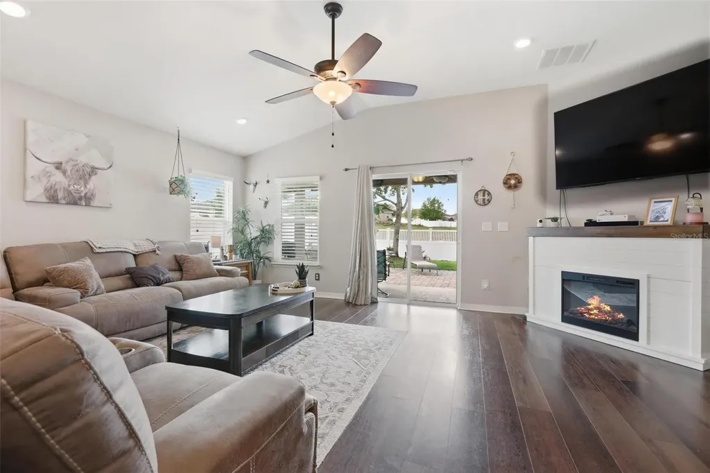 656 Carya Court Deland FL 32724