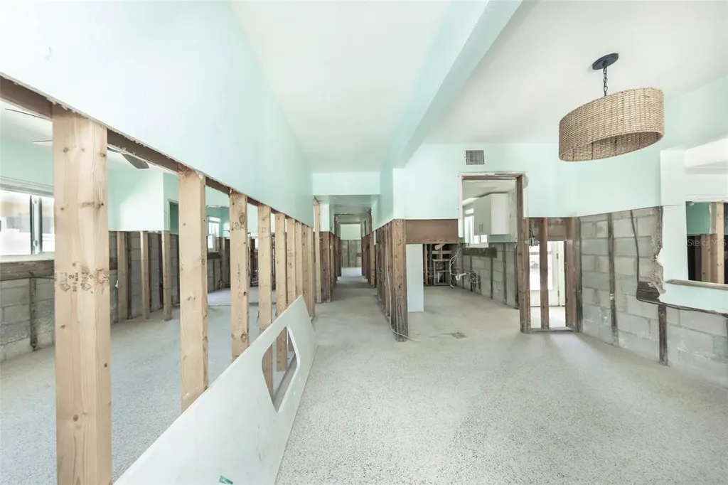875 Bruce Avenue Clearwater FL 33767