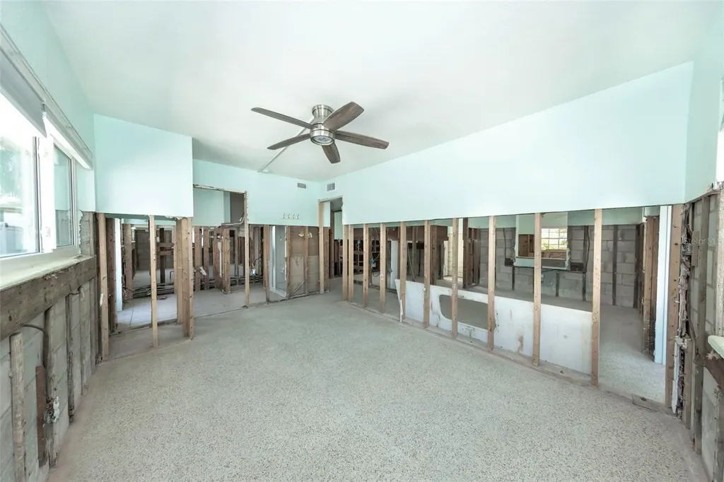 875 Bruce Avenue Clearwater FL 33767