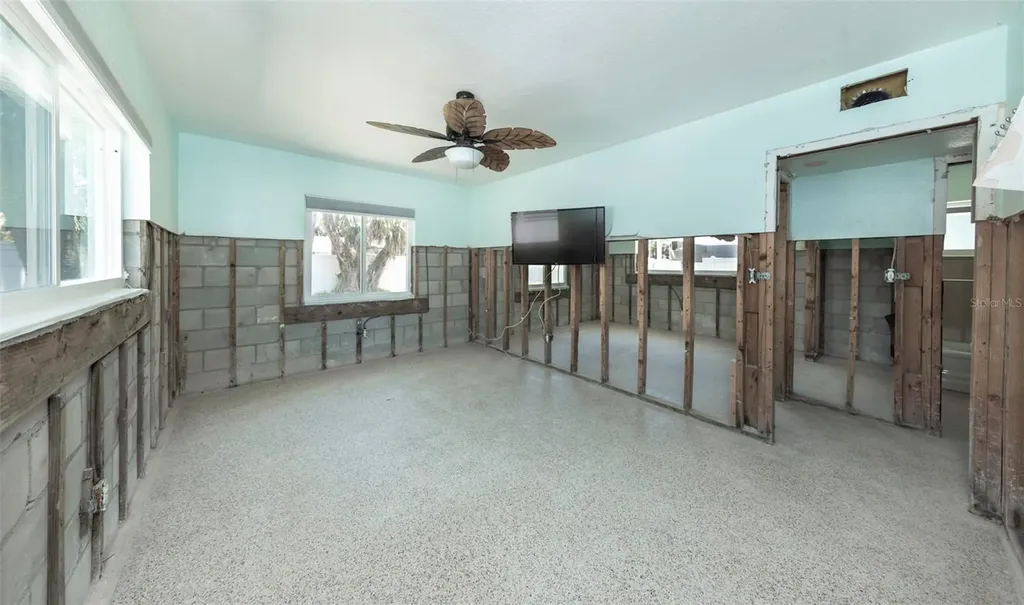 875 Bruce Avenue Clearwater FL 33767