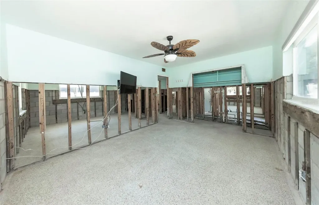 875 Bruce Avenue Clearwater FL 33767