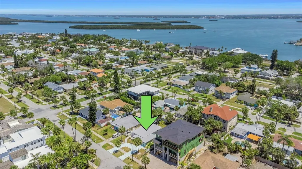 875 Bruce Avenue Clearwater FL 33767