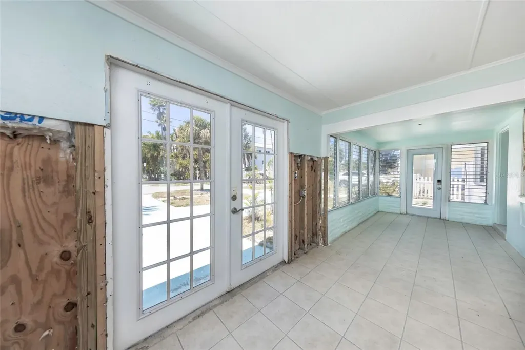 875 Bruce Avenue Clearwater FL 33767