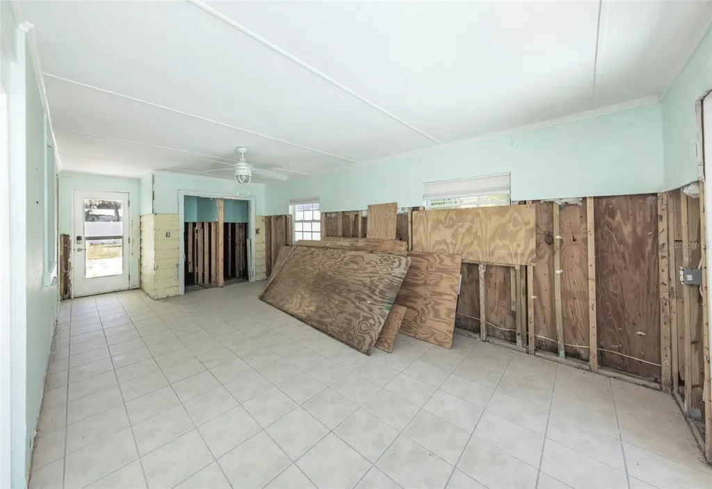 875 Bruce Avenue Clearwater FL 33767