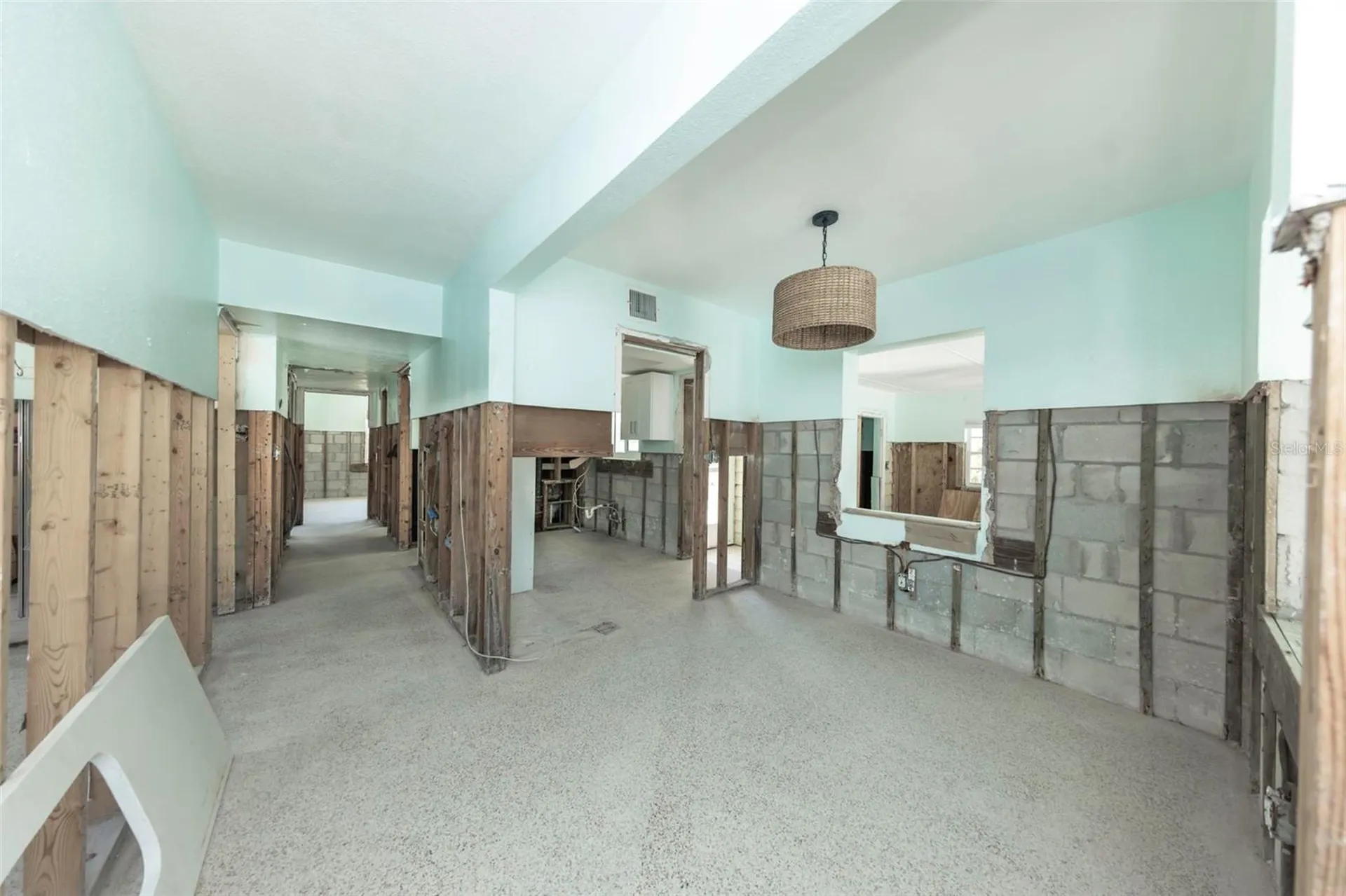 875 Bruce Avenue Clearwater FL 33767
