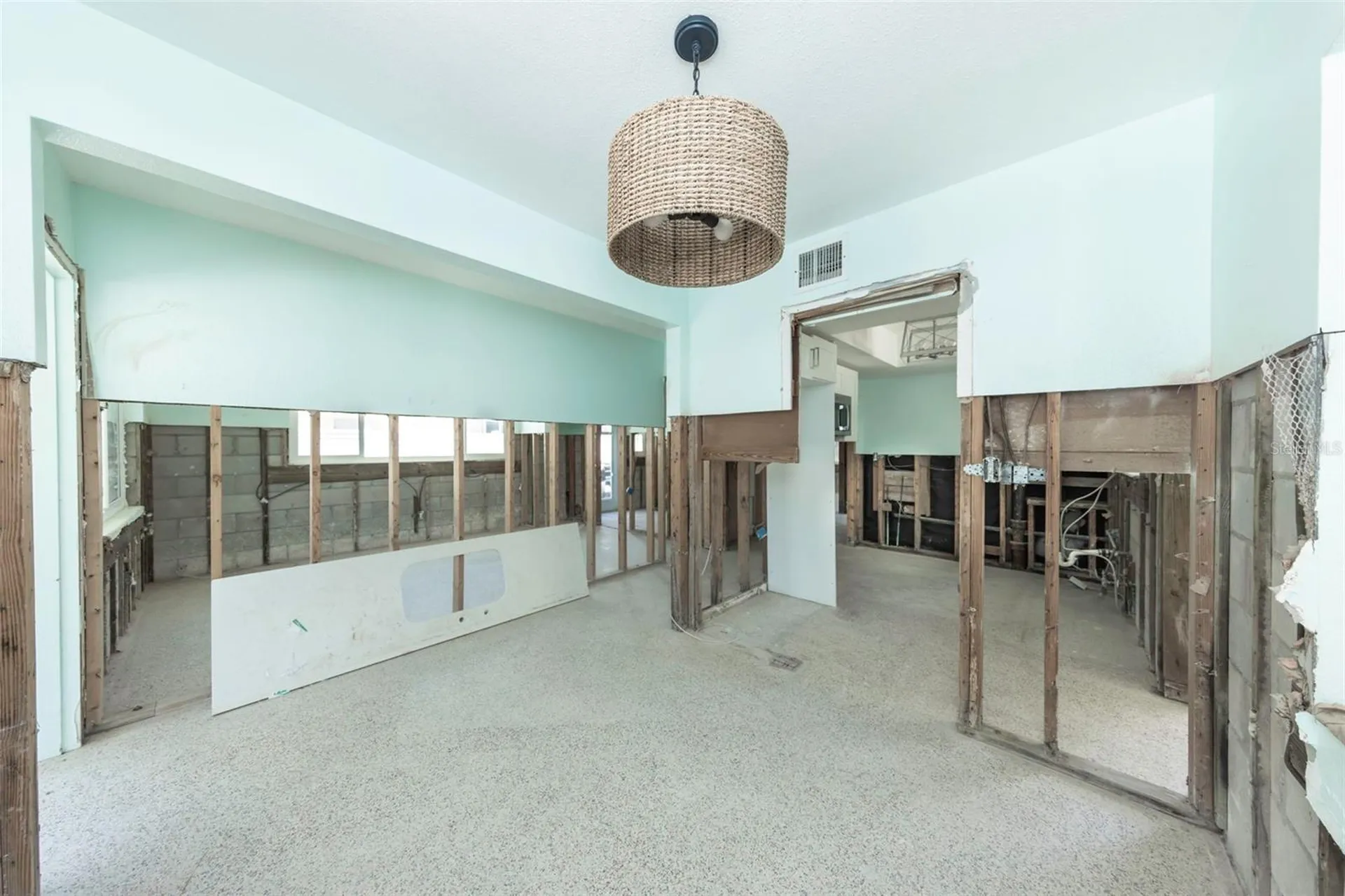 875 Bruce Avenue Clearwater FL 33767