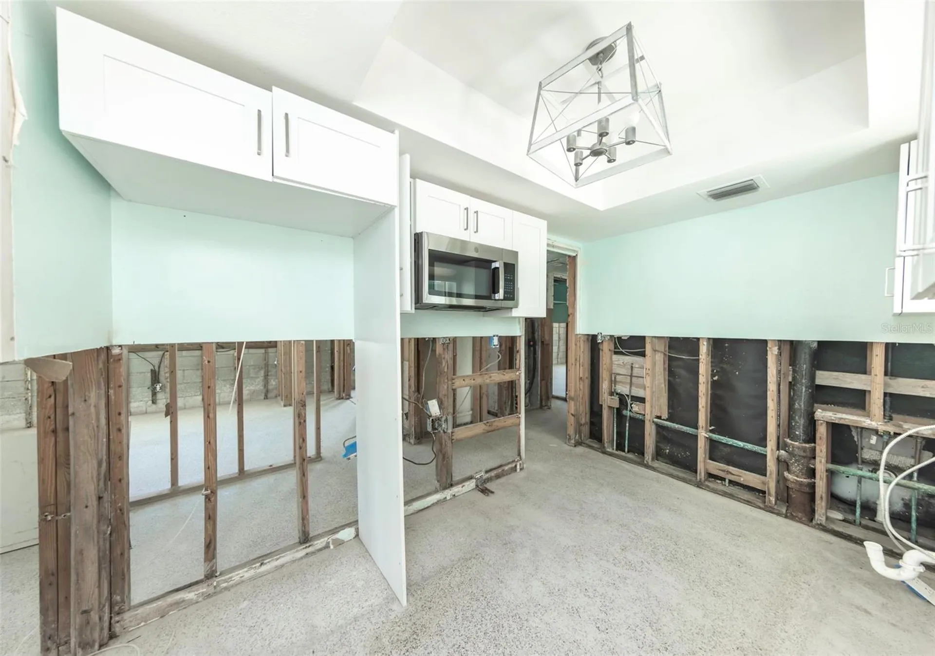 875 Bruce Avenue Clearwater FL 33767