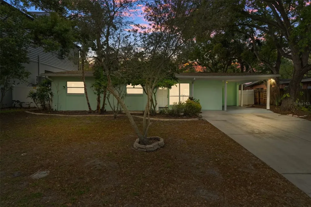 4808 W Euclid Avenue Tampa FL 33629