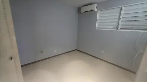 Avenue Laurel 2a3 Apt 9 Bayamon PR 00956