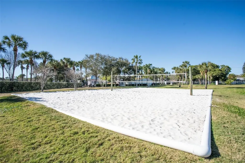 3893 Pompano Drive SE St Petersburg FL 33705