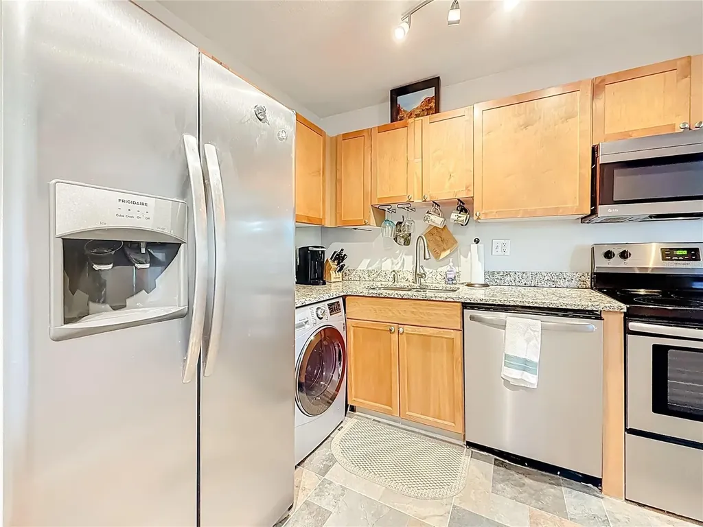 3893 Pompano Drive SE St Petersburg FL 33705