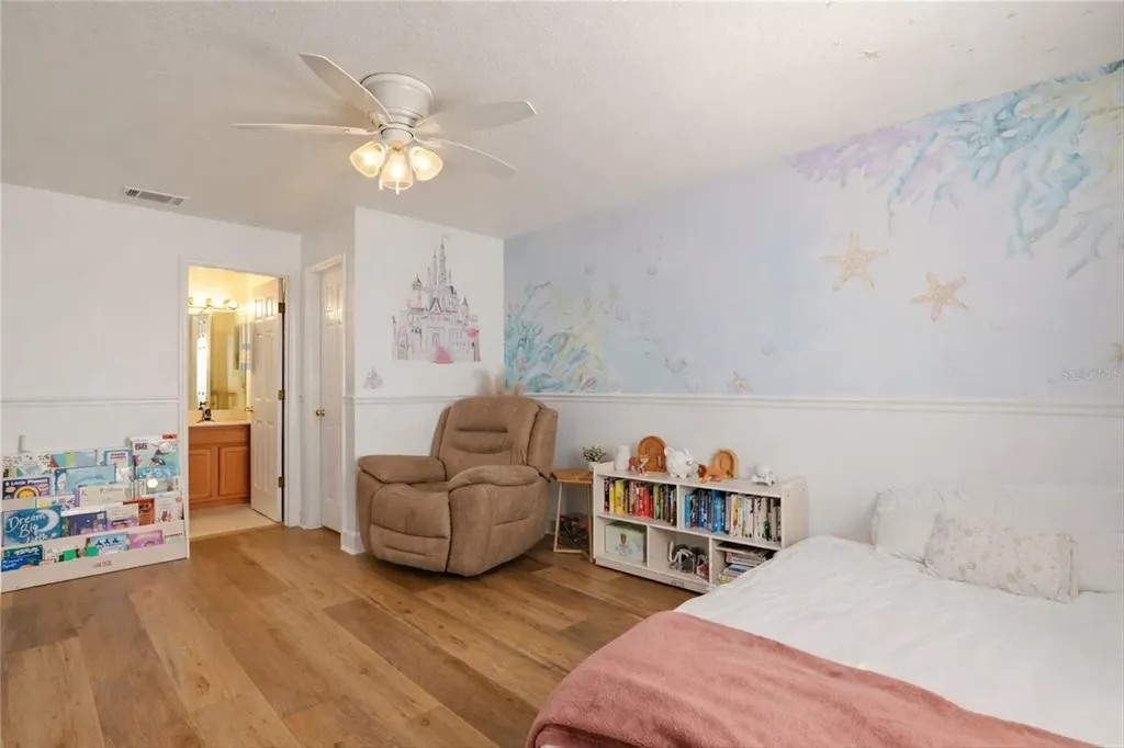 6007 43rd Court E Bradenton FL 34203