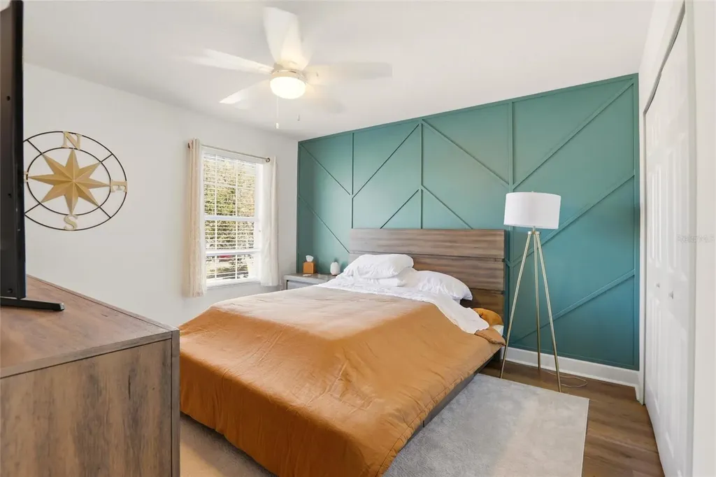 6007 43rd Court E Bradenton FL 34203