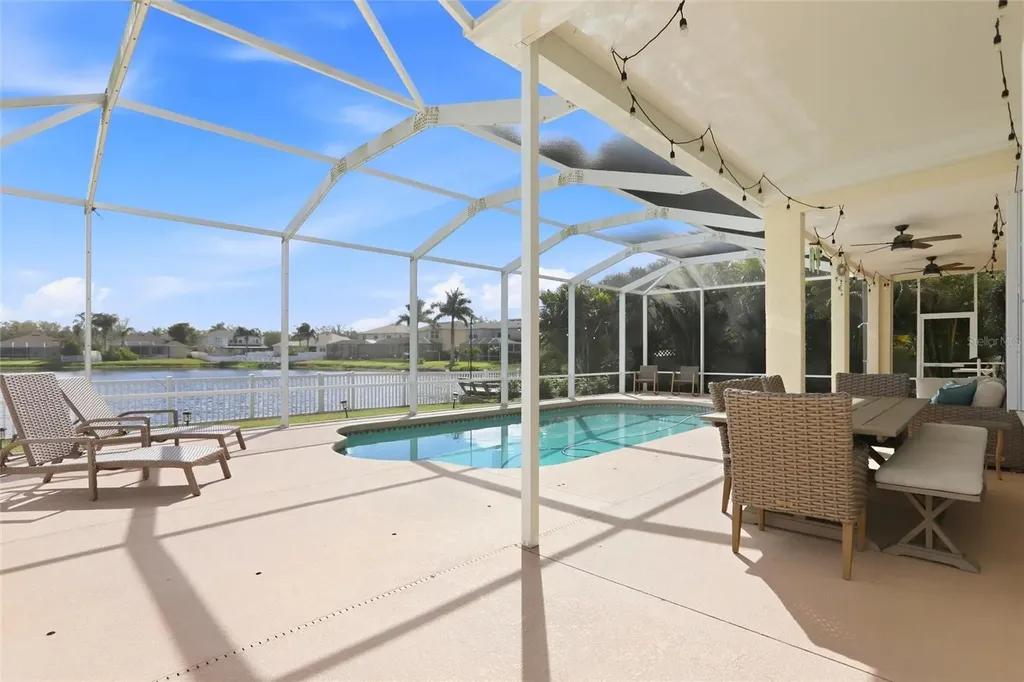 6007 43rd Court E Bradenton FL 34203