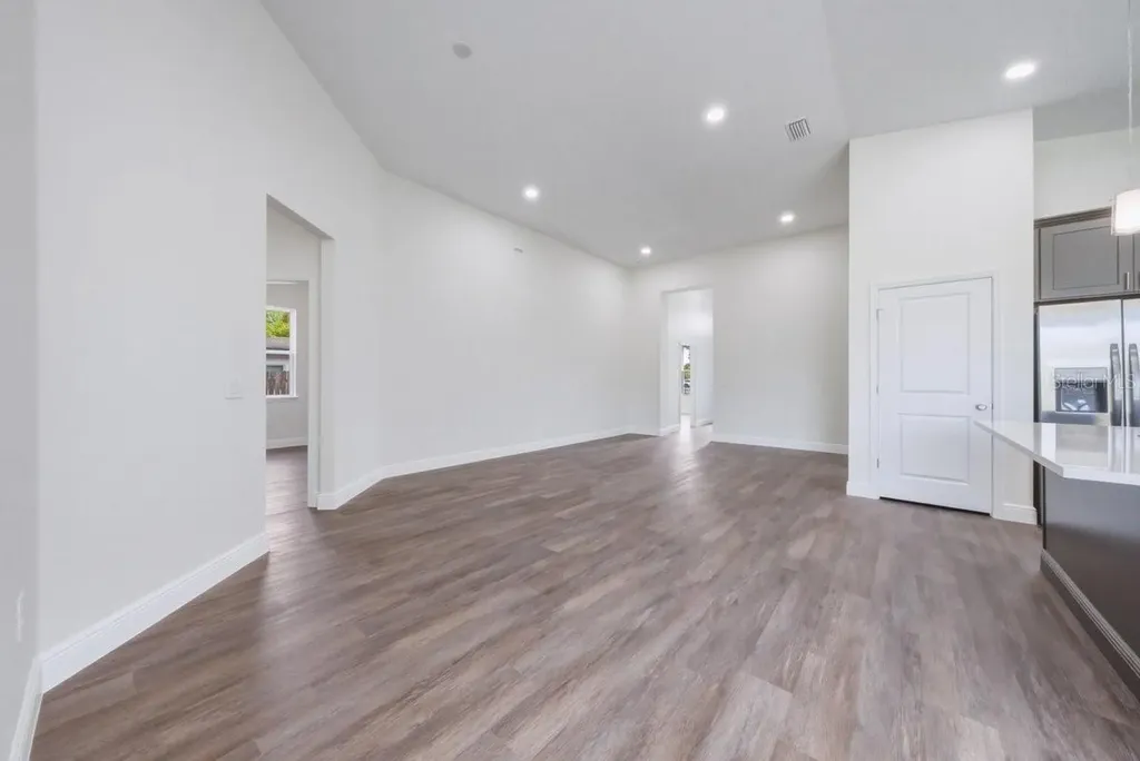 1302 Moselle Avenue Orlando FL 32807